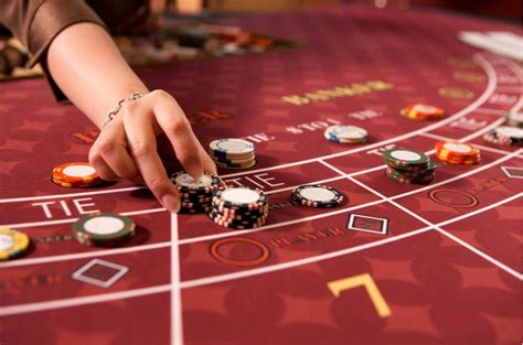 Official website of Baccarat .
